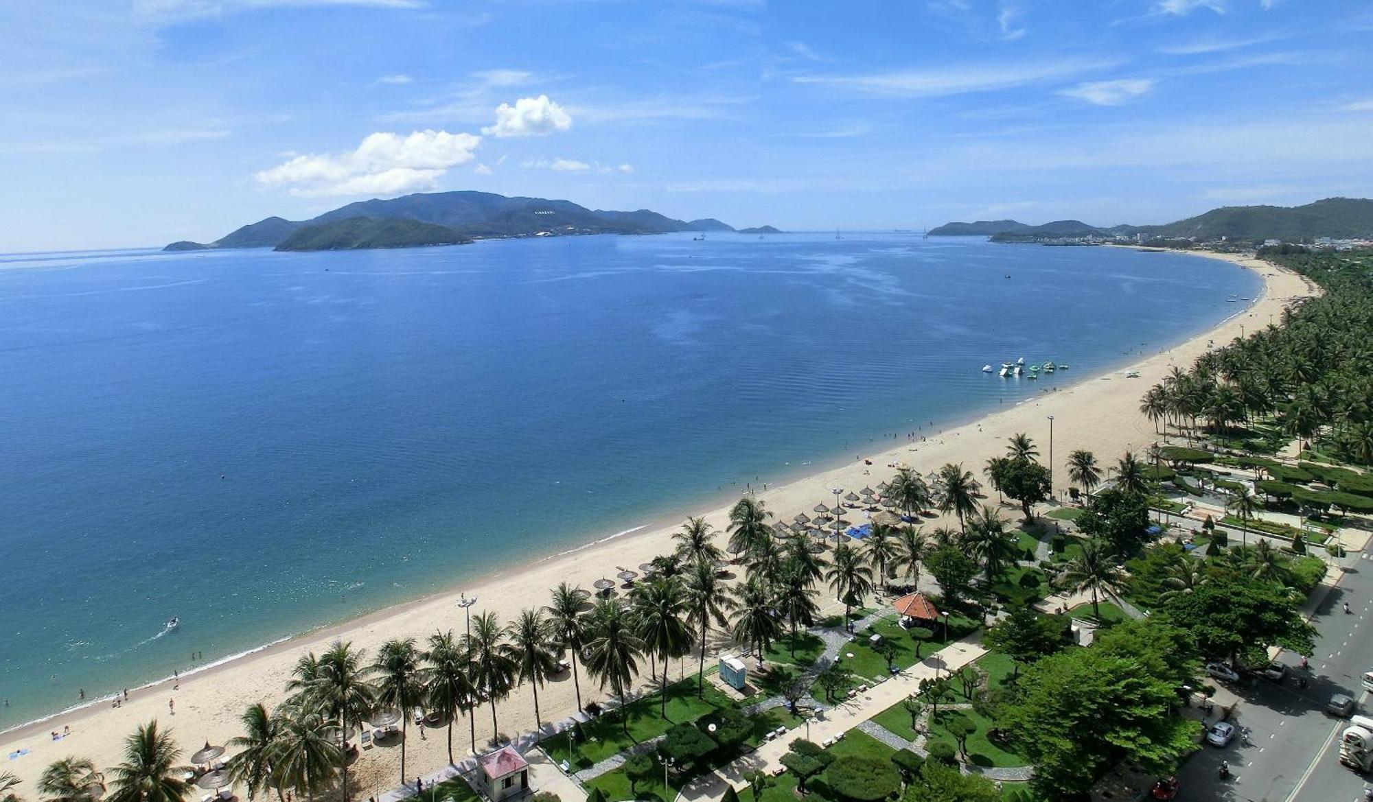 Ivy Hotel Nha Trang Exterior photo